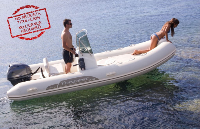 BOAT WITHOUT LICENCE / CAPELLI TEMPEST 470 15HP (6PAX)